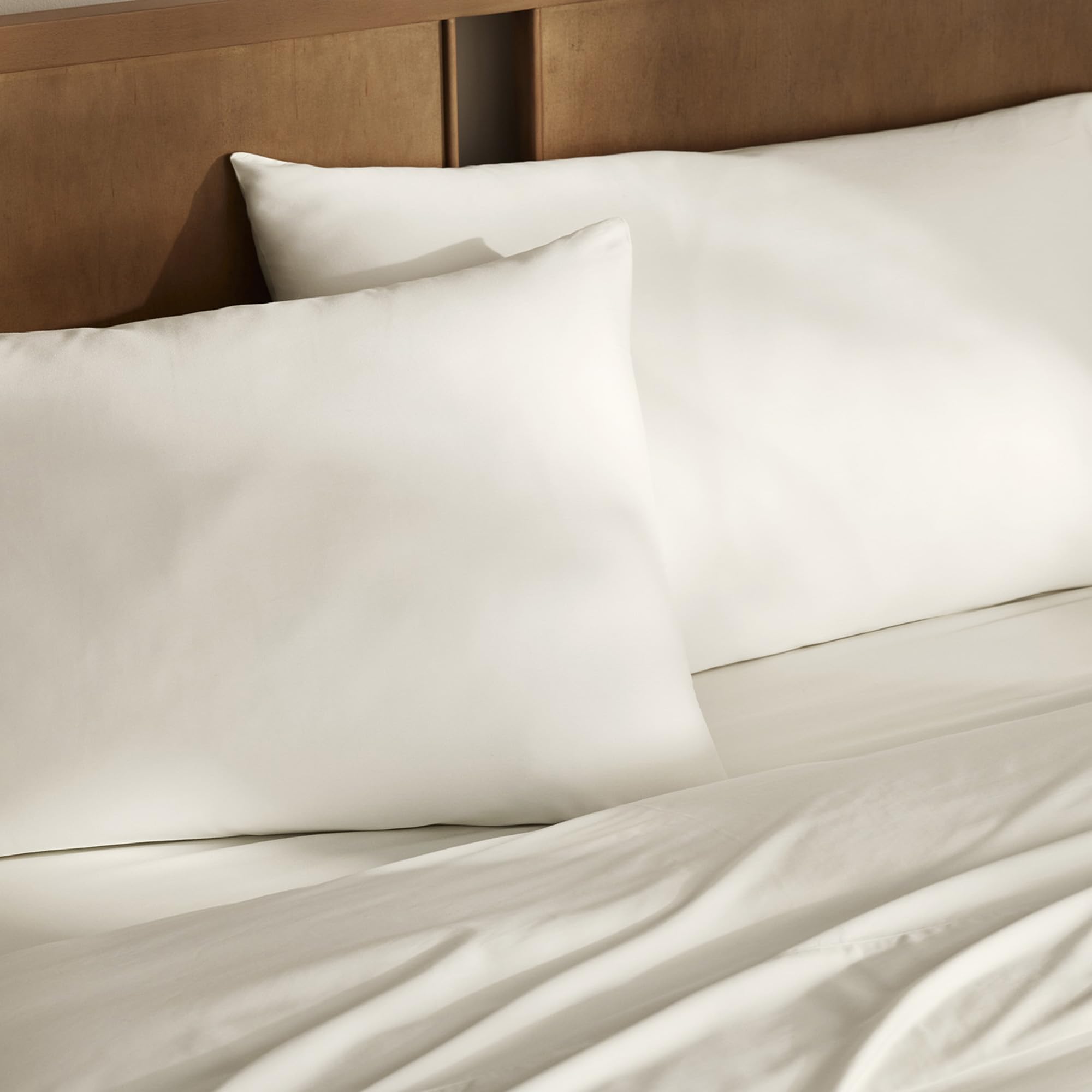 Boll & Branch Signature Hemmed Pillowcase Set – 100% Organic Cotton