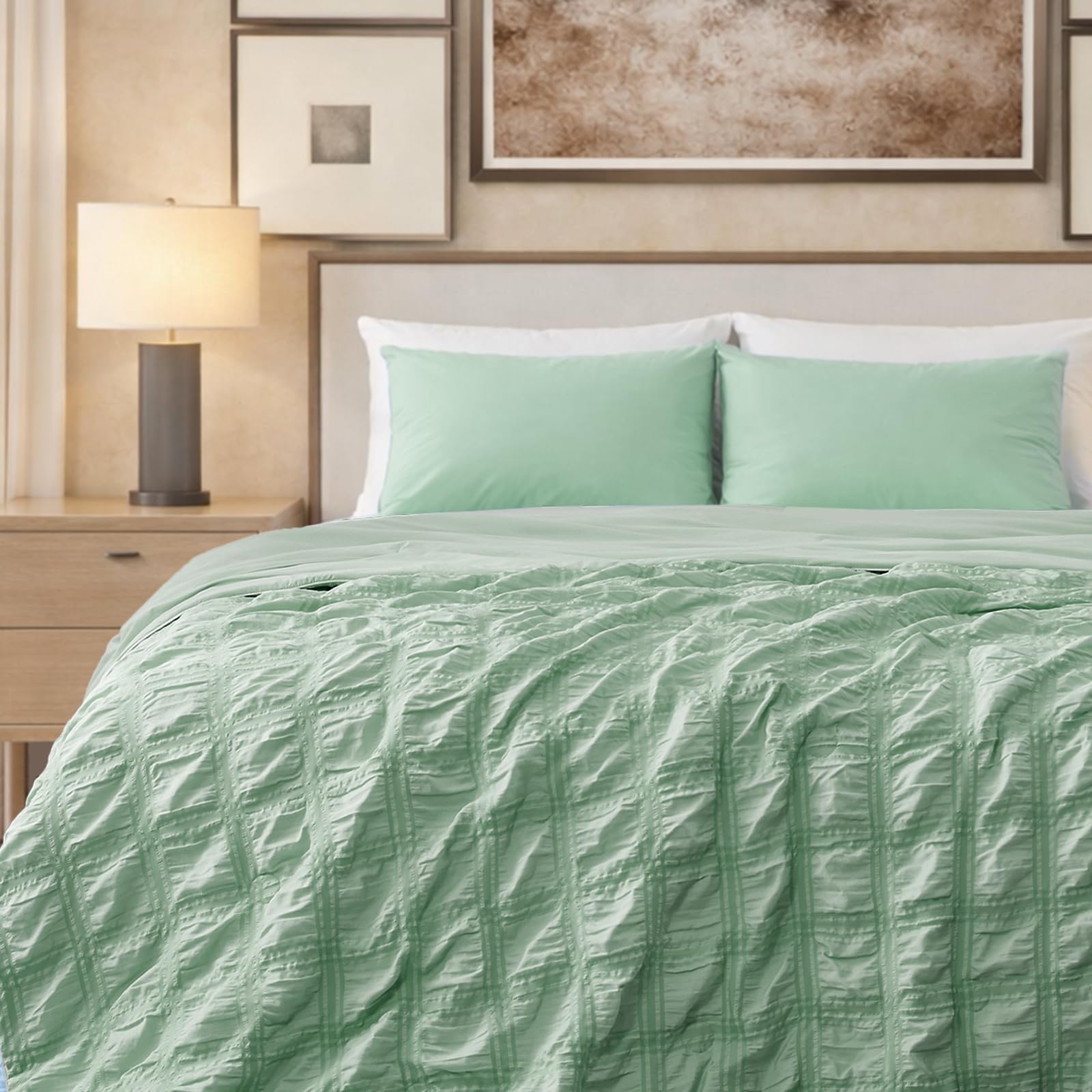 Cozy Bliss Cooling Comforter Seersucker Plaid, Q-Max 0.45 Lightweight Cooling Blanket, Breathable Silk Smooth Summer Bedding Quilt for Hot Sleepers Night Sweats