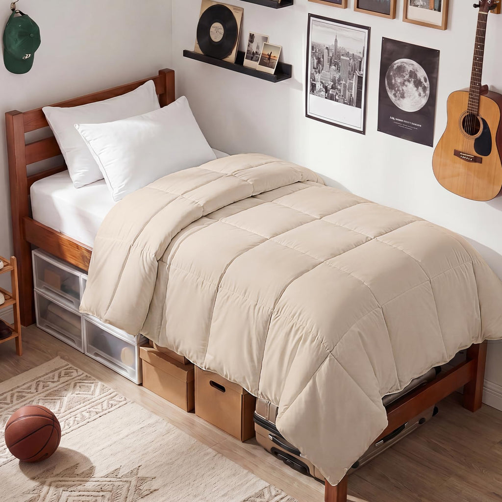 EASELAND Down Alternative Comforter - Quilted Duvet Insert for All Seasons, Soft Lightweight with Corner Tabs, Summer Winter Warm Bedding