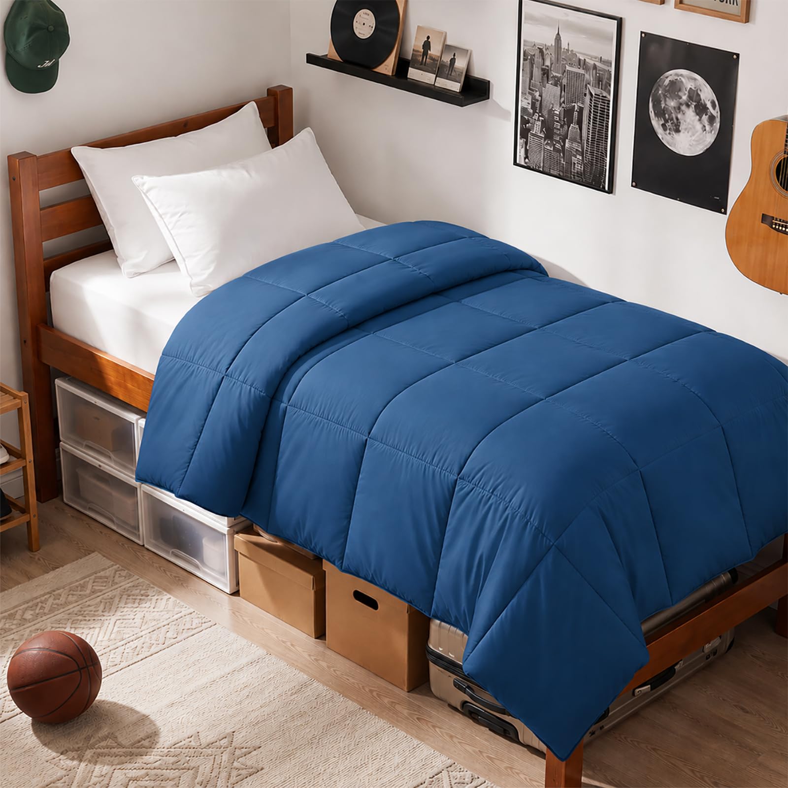 EASELAND Down Alternative Comforter - Quilted Duvet Insert for All Seasons, Soft Lightweight with Corner Tabs, Summer Winter Warm Bedding