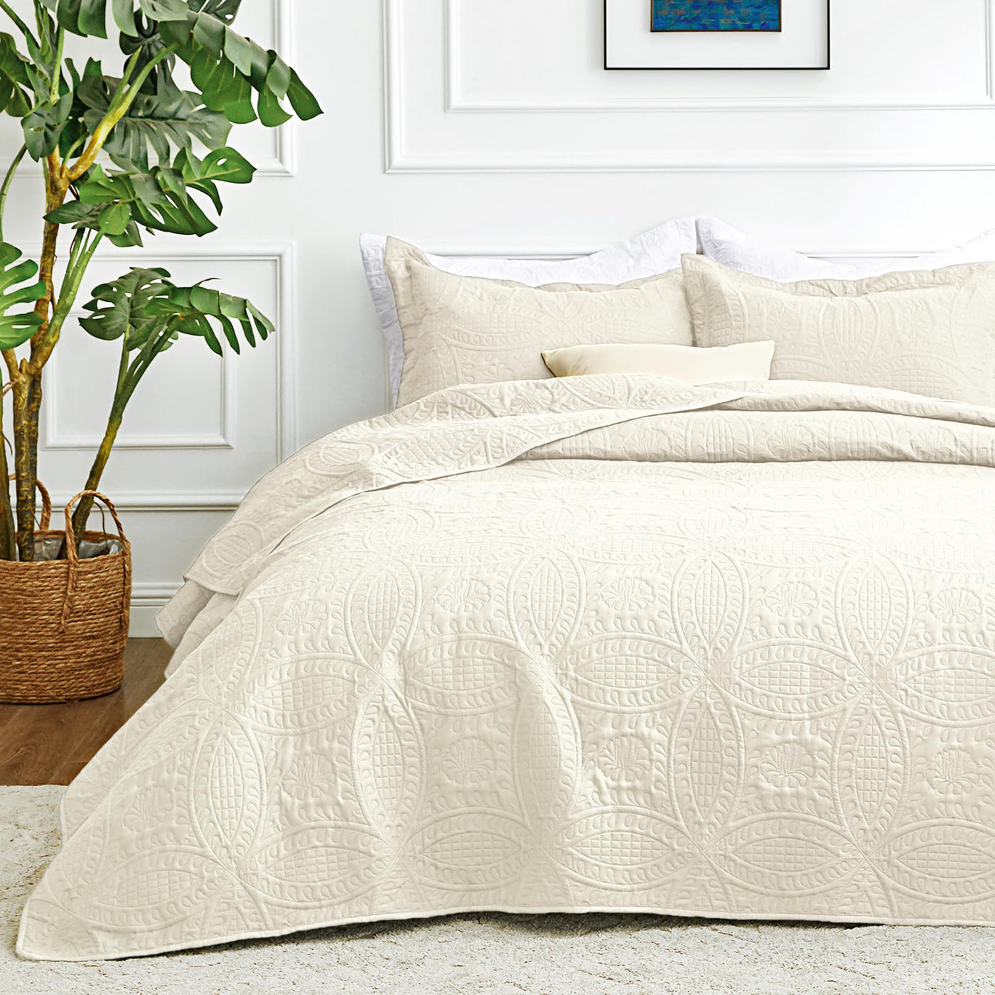 Classic Quilt Bedding Set for Everyday Bedroom Comfort