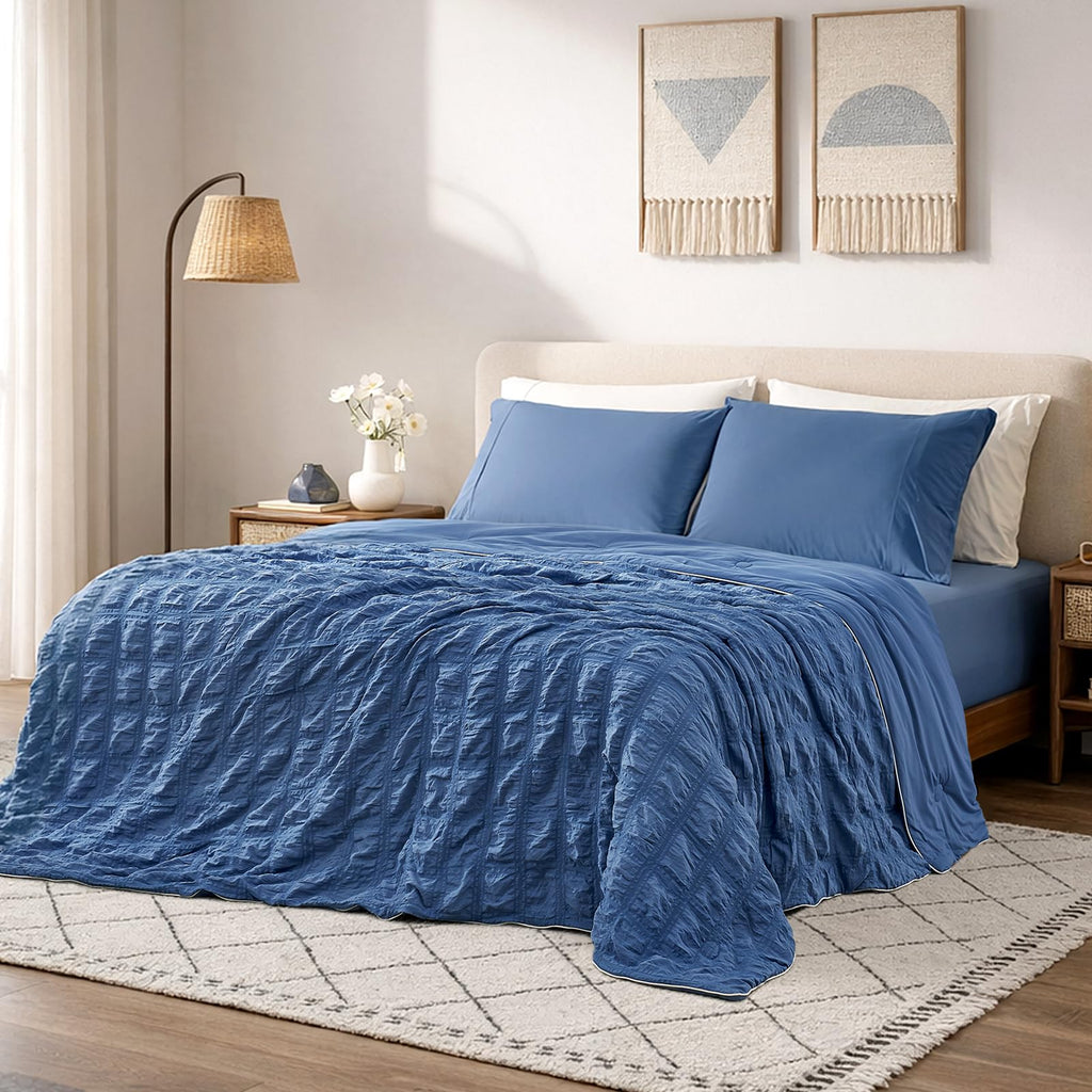 Cozy Bliss Cooling Comforter Seersucker Plaid, Q-Max 0.45 Lightweight Cooling Blanket, Breathable Silk Smooth Summer Bedding Quilt for Hot Sleepers Night Sweats