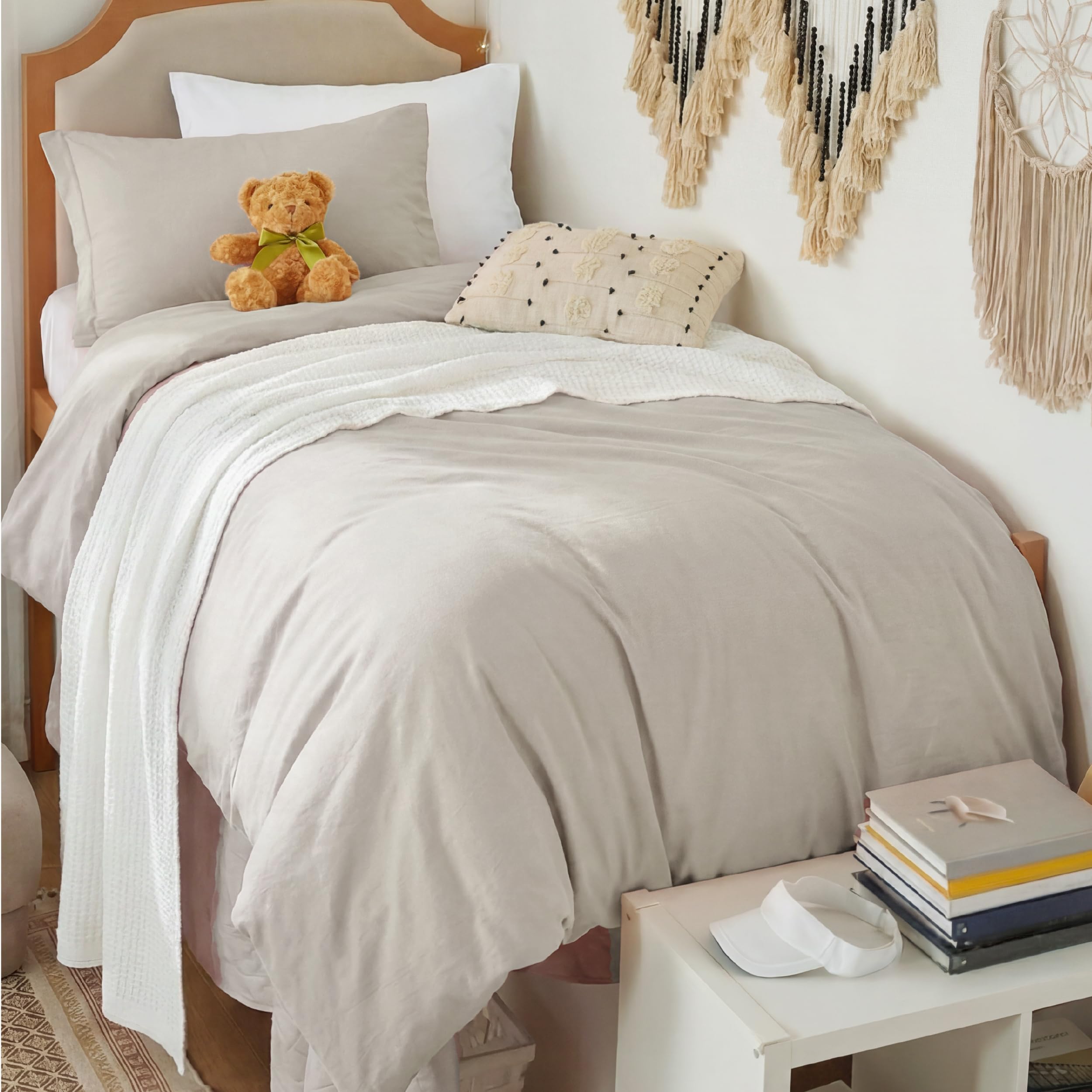 Bedsure Soft Prewashed Duvet Cover Set with Zipper Closure and Pillow Covers, Comforter Not Included
