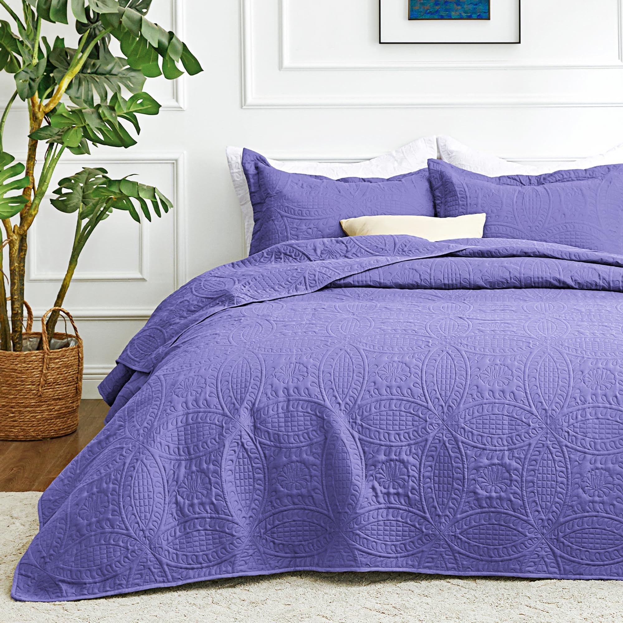 Classic Quilt Bedding Set for Everyday Bedroom Comfort