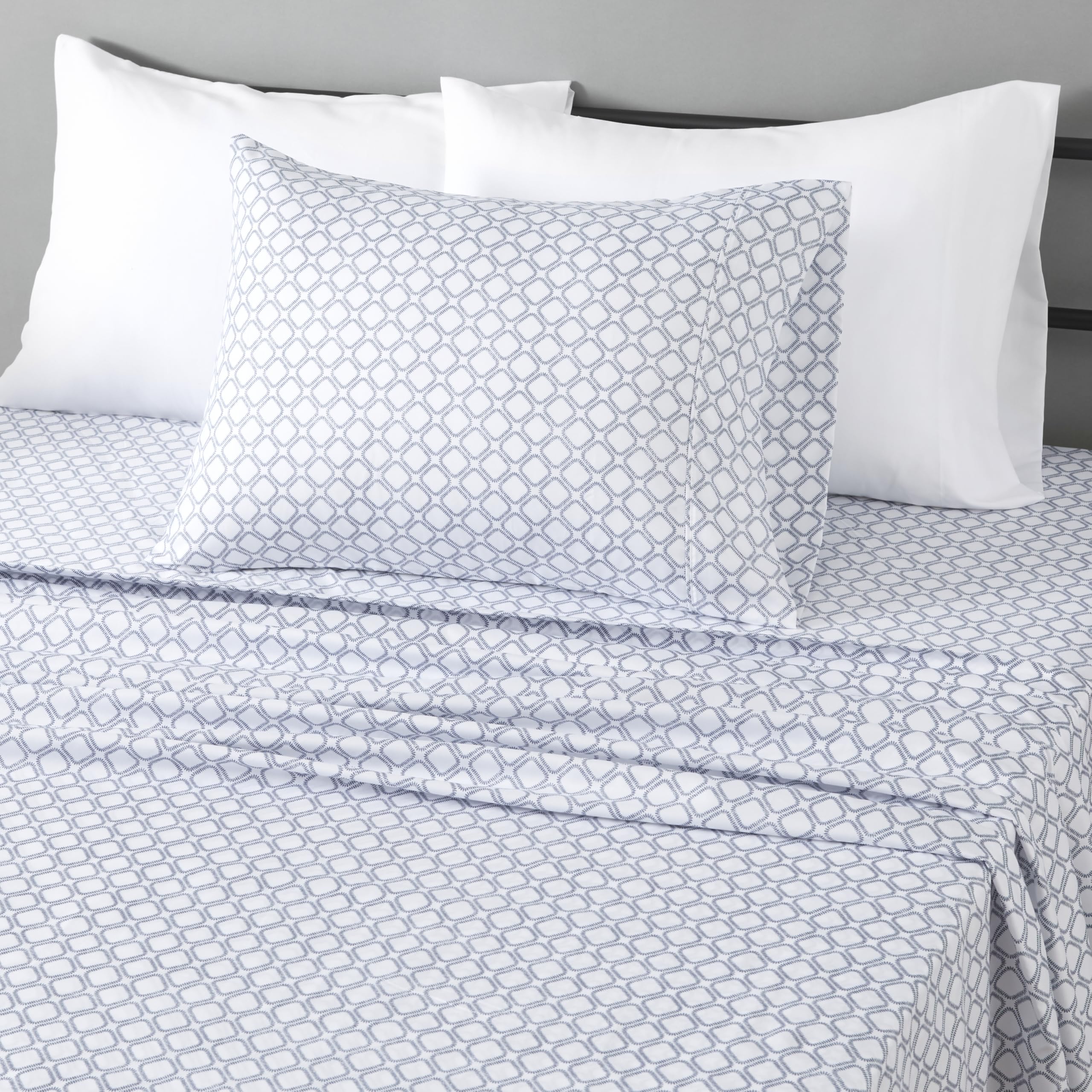 Amazon Basics Lightweight Super Soft Easy Care Microfiber 4-Piece Bed Sheet Set with 14-Inch Deep Pocket