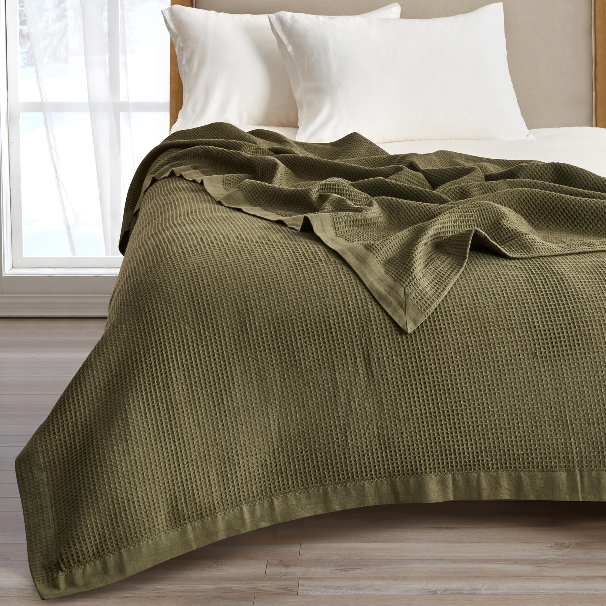 Classic Cotton Bed Blanket for Year-Round Comfort